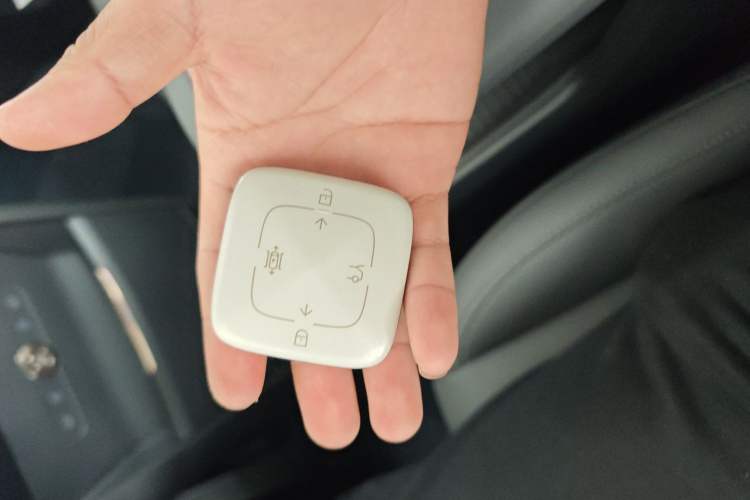 Used Zeekr X 2024 Five-Seater Four-Wheel Drive Vehicle Key