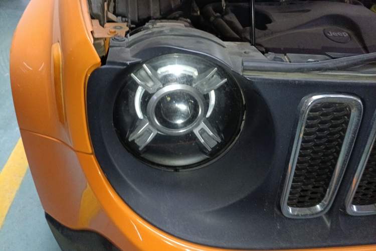 Used Jeep Renegade 2016 1.4T Automatic Jingneng Edition Right Front Headlight