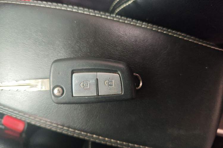 Used Nissan Kicks 2017 1.5L Manual Cool Dynamic Edition
