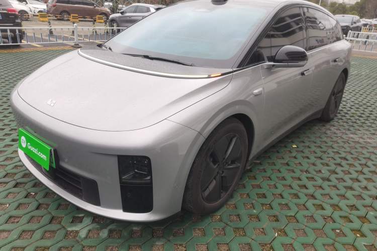 Used Li Auto Li Auto i6 2025 Model Two-Wheel-Drive Standard Type
