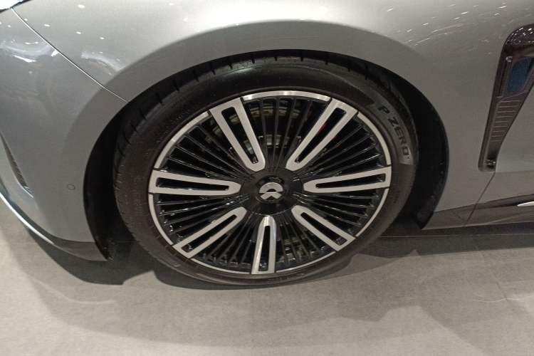 Used Nio ET9 2025 100 kWh
