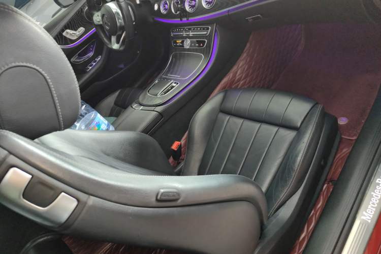 Used Mercedes-Benz E-Class 2019 E 200 4MATIC Coupe Right Front Seat