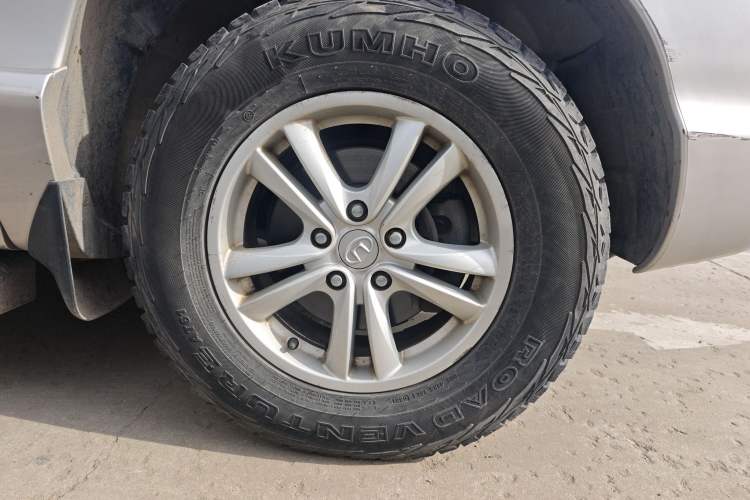 Used Huatai Santa Fe Classic 2012 2.0L Gasoline Manual Luxury Version