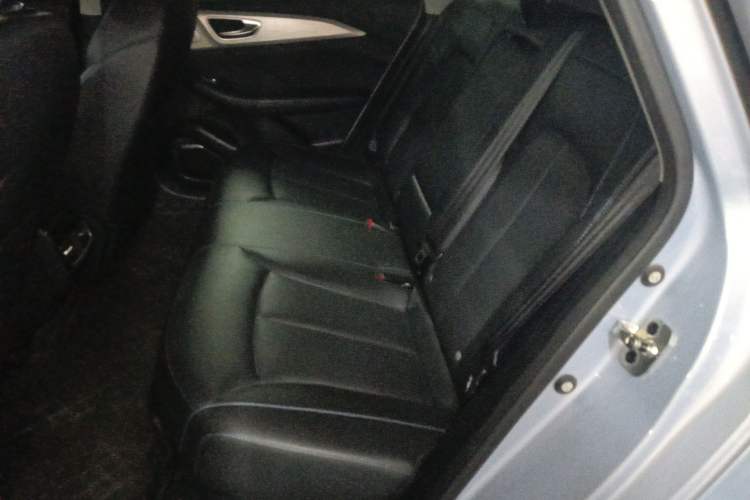 Used Rising ER6 2020 620 km Smart Edition Left Rear Seat