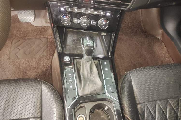 Used Volkswagen Passat 2019 380TSI Prestige Edition China VI Standard