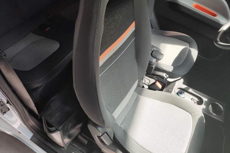 Used Wuling Hongguang MINIEV 2020 Zizai Version Lithium-NMC Right Front Seat