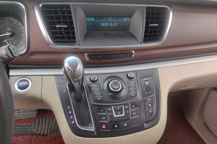 Used Buick GL8 2015 2.4L Luxury Business Premium Edition