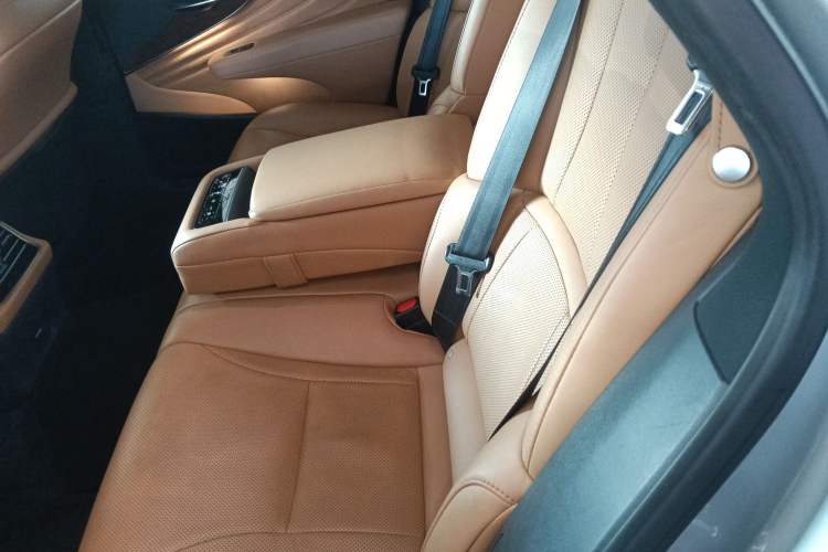 Used Lexus LS 2021 500h Excellence Edition
