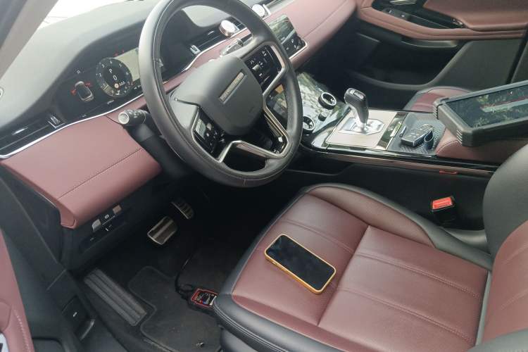 Used Land Rover Range Evoque 2023 Aurora L 249 PS Luxury Edition
