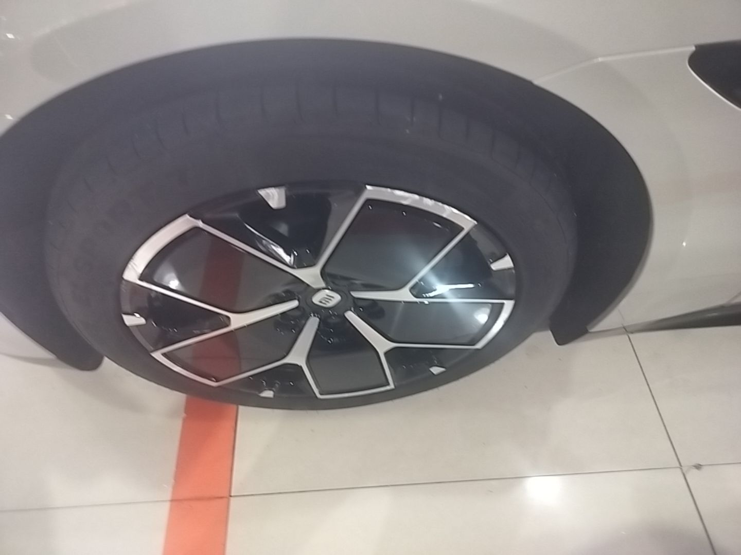Xiaomi Auto SU7 2024 Rear-Drive Long-Range Intelligent Driving Version — снимка 10