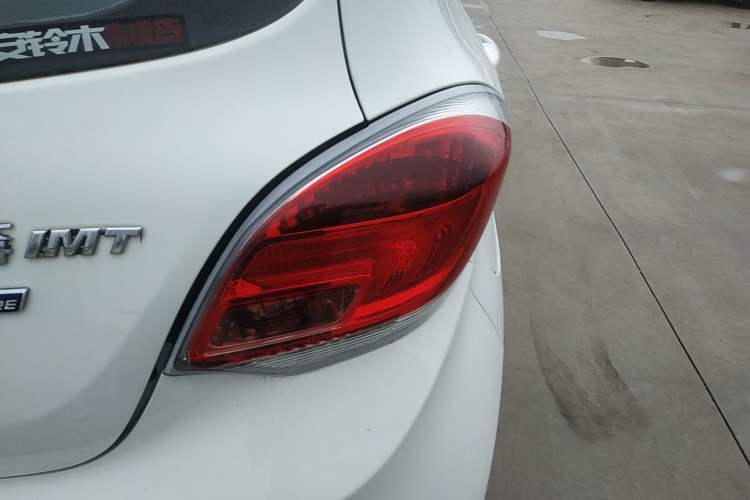 Used Changan Benni 2015 1.4L IMT Luxury Version China IV Standard