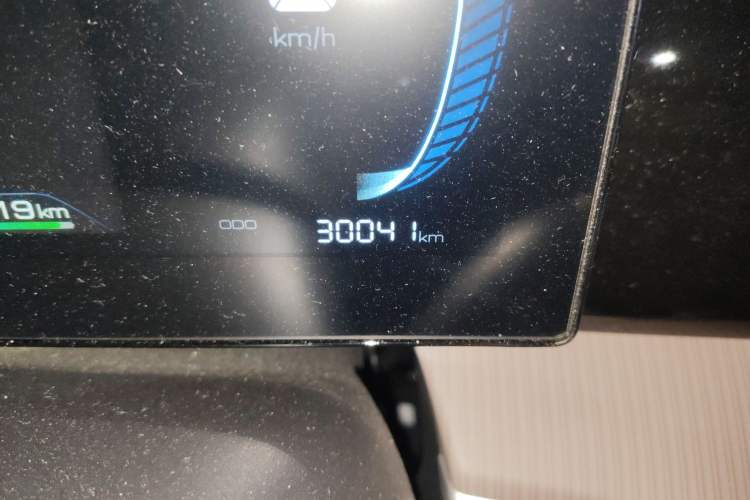 Used BYD Song Pro New Energy 2024 HONOR Edition DM-i 71KM Navigation Model Odometer Close Up