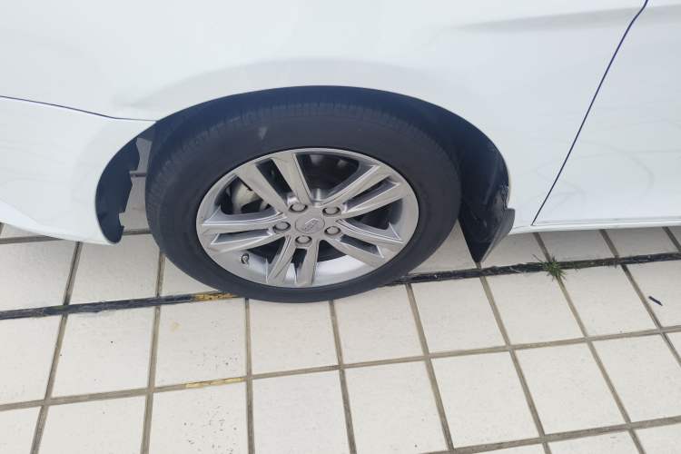 Used Geely Auto Emgrand 2017 Sedan Million Edition 1.5L CVT Upward Version
