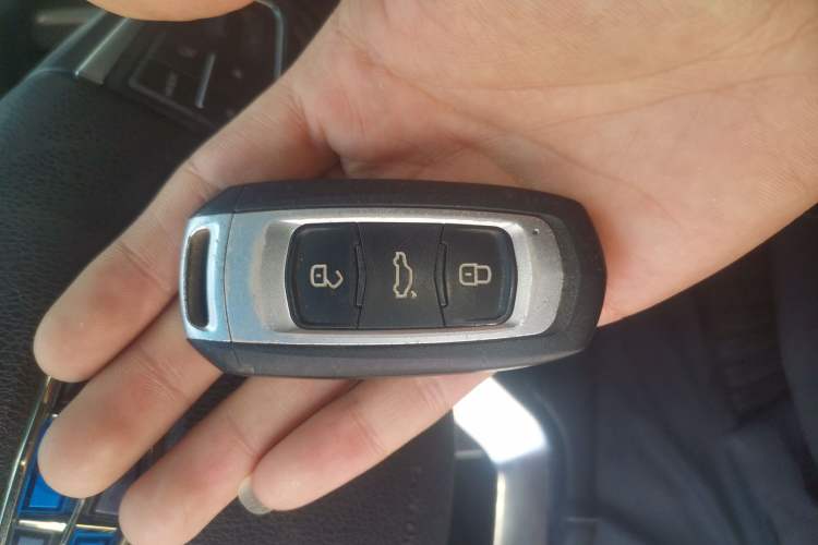 Used Geely Auto Emgrand GL 2017 1.8L Manual Elite Model
