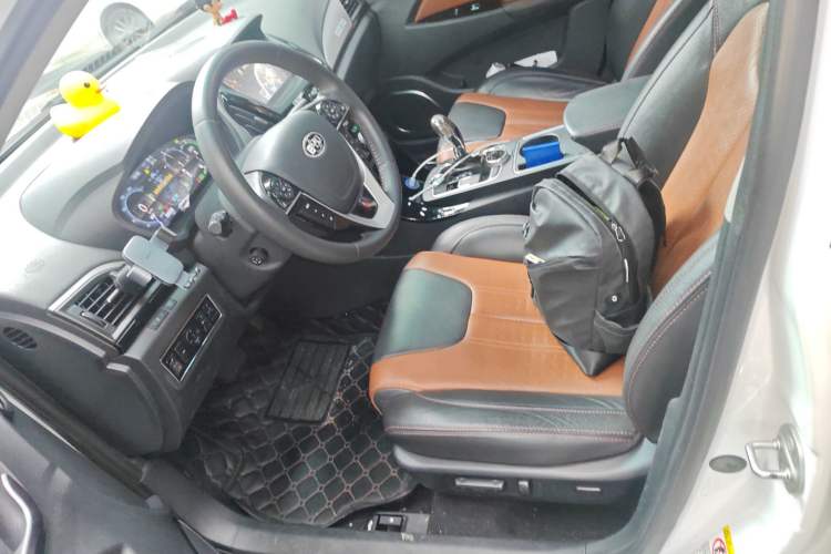 Used BYD Qin New Energy 2015 1.5T Dual-Crown Flagship Plus Edition Left Front Seat