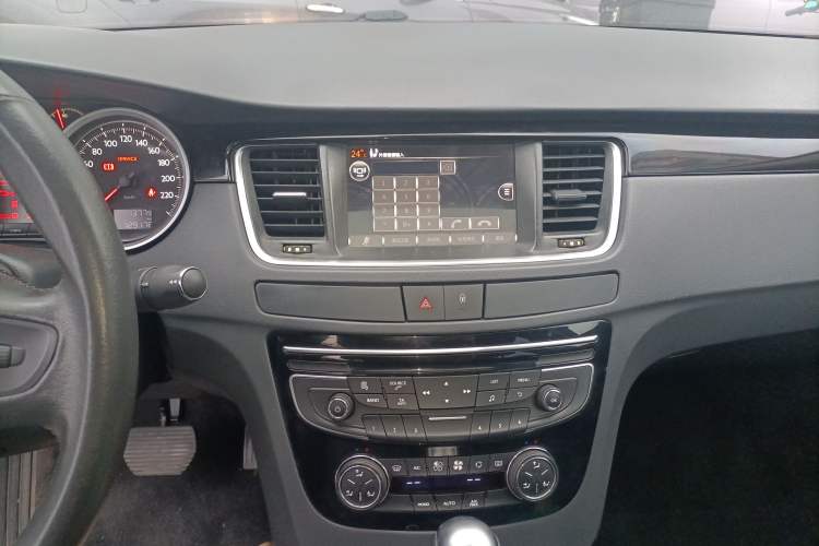 Used Peugeot 508 2015 1.6THP Automatic Prestige Edition Audio And AC Panel