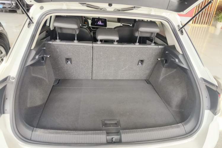 Used Volkswagen T-ROC 2023 280TSI DSG Two-Wheel Drive Time Edition