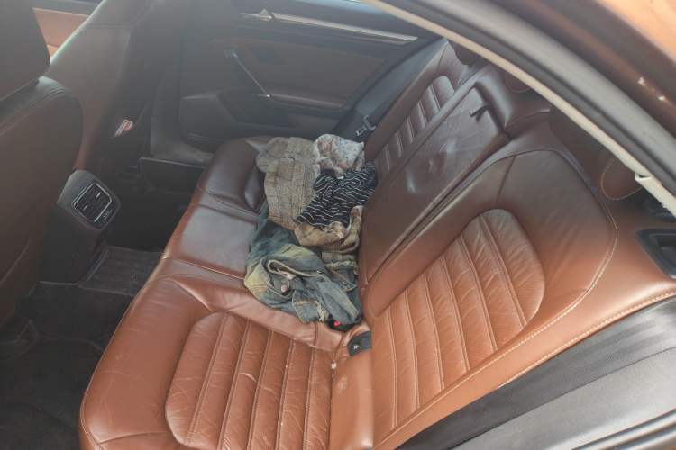 Used Volkswagen Lamando 2015 280TSI DSG Luxury Edition Left Rear Seat