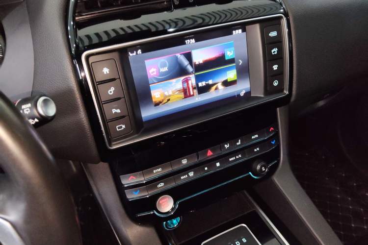 Used Jaguar F-PACE 2018 2.0T Four-Wheel Drive Urban Luxury Edition Audio And AC Panel