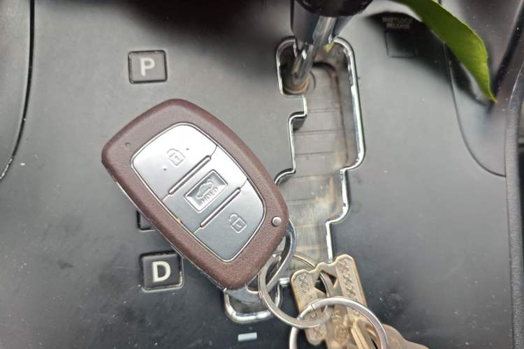 Used Hyundai ix35 2013 2.0L Automatic Two-Wheel Drive Leading GLX China V Emission Standard
