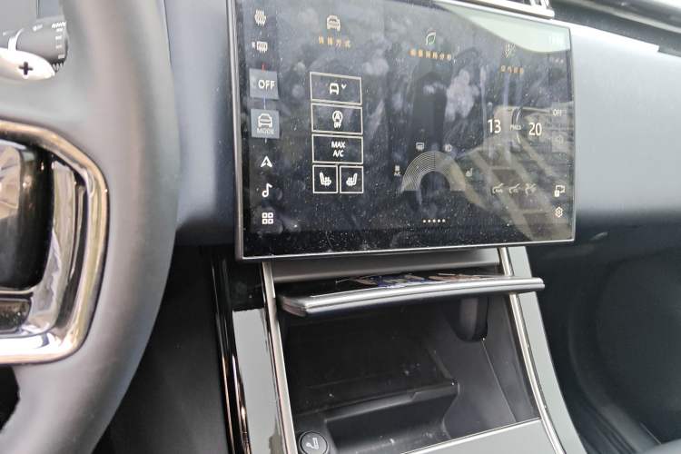 Used Land Rover Range Rover Velar 2024 Dynamic SE
