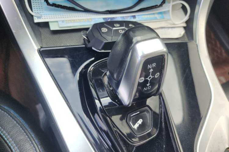 Used Lynk & Co 01 2017 2.0T Two-Wheel Drive Pro Edition Gear Lever