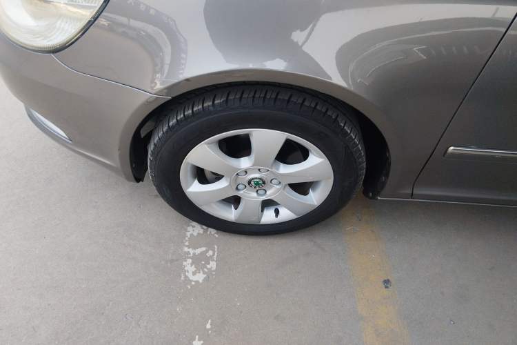 Used Skoda Octavia 2012 1.4TSI Manual - Yijun Edition Left Front Wheel Hub