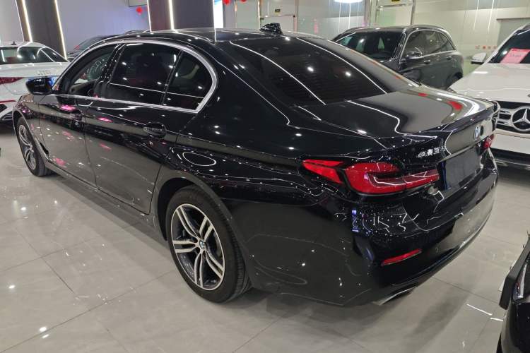 Used BMW 5 Series 2023 530Li Leading Edition Luxury Package Rear Left 45 Deg