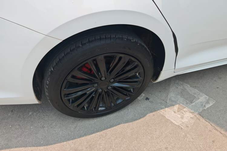 Used Geely Auto Preface 2024 Zhiqing 1.5TD Galaxy Edition Right Rear Wheel Hub