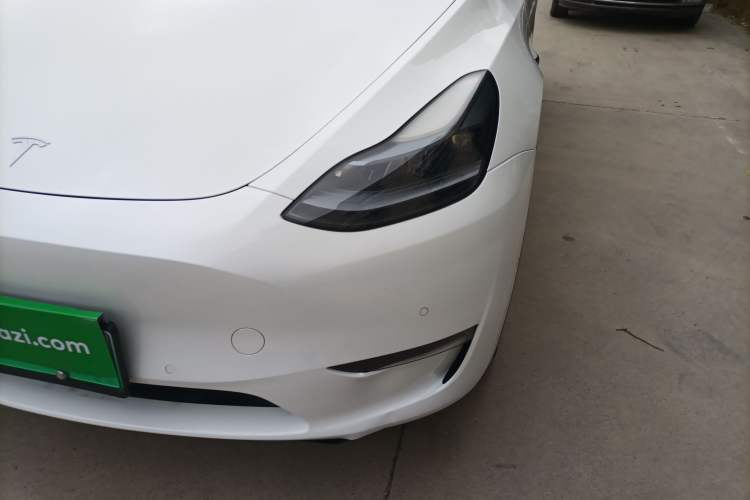 Used Tesla Model Y 2023 Long-Range All-Wheel-Drive Version