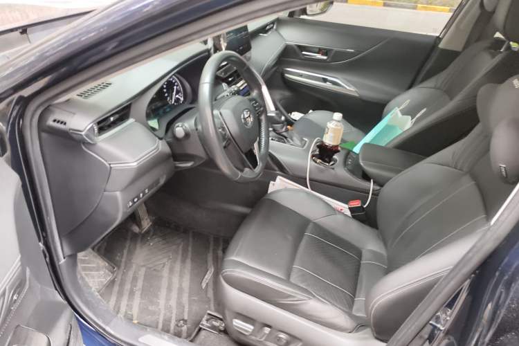 Used Toyota Harrier 2022 2.0L CVT Two-Wheel Drive Deluxe Edition