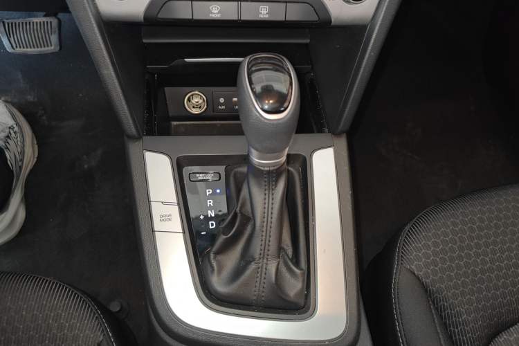 Used Hyundai Elantra (6th Generation / Lingdong) 2016 1.6L Automatic ZhiXuan – Elite Version
