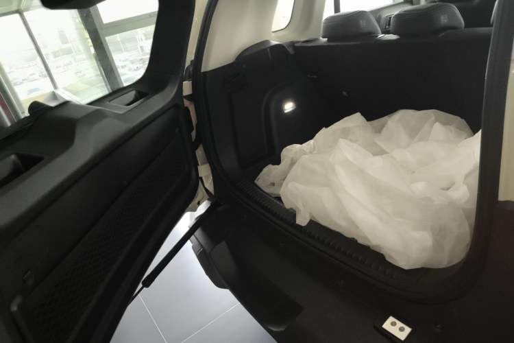 Used Formula Leopard Titanium 3 2025 501 km Range Rear-Wheel Drive Intelligent Driving Pro Version