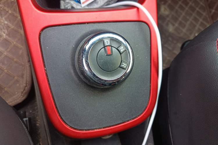 Used Dongfeng NAMMI EX1 2022 Restyled PRO Tiger Glory Deluxe Version Gear Lever