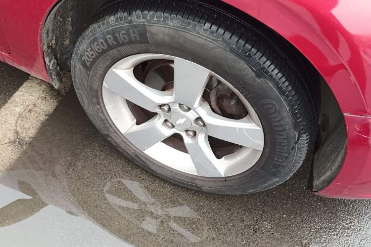 Used Chevrolet Cruze 2013 1.6L SE AT Right Front Wheel Hub