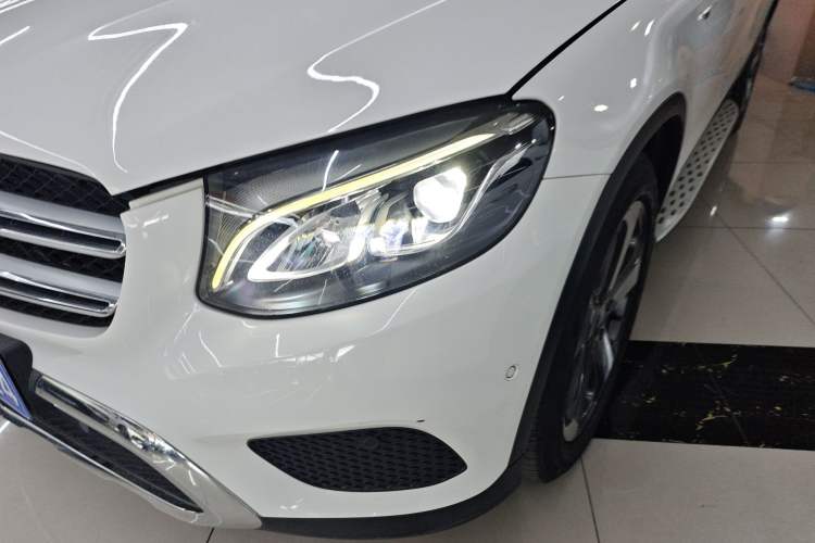 Used Mercedes-Benz GLC 2016 GLC 260 4MATIC Luxury Model