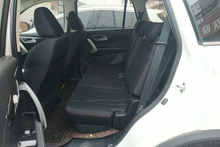 Used SWM X7 2020 2.0L Manual Champion Edition 7 Seats
