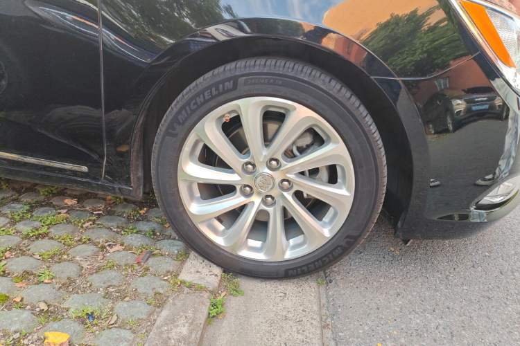 Used Buick LaCrosse 2013 2.4L SIDI Elite Comfort Version