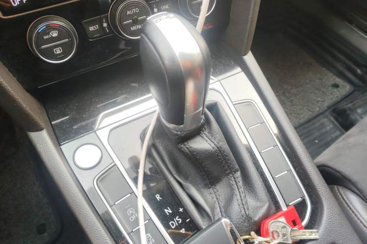 Used Volkswagen Magotan 2018 380TSI DSG Luxury Model Gear Lever