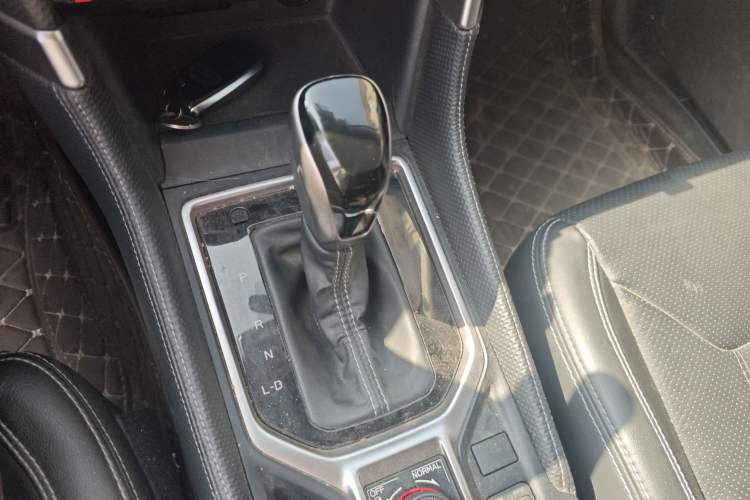 Used Subaru Forester 2021 2.0i Luxury Edition Gear Lever