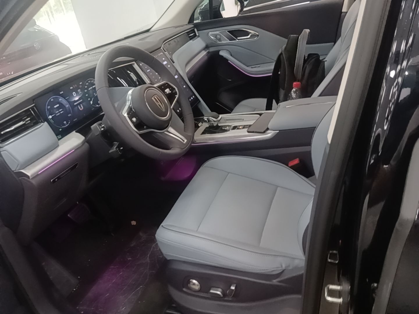 Hongqi HS7 PHEV 2025 Model 2.0T PHEV Two-Wheel Drive Qi Xiang Edition 6-Seater — снимка 17