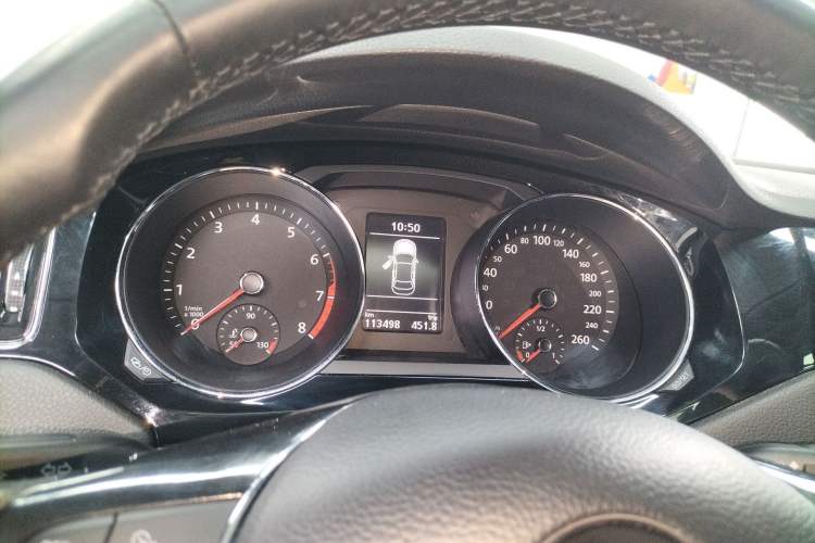 Used Volkswagen Sagitar 2017 180TSI Automatic Luxury Edition
