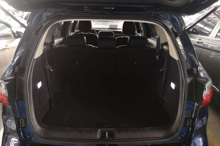 Used BYD Song MAX 2017 1.5T Automatic Smart Connect Elite 7-Seater Trunk