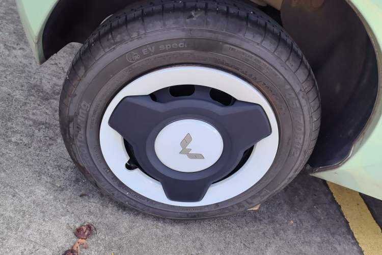 Used Wuling Hongguang MINIEV 2022 Macaron Premium Model – Lithium Iron Phosphate