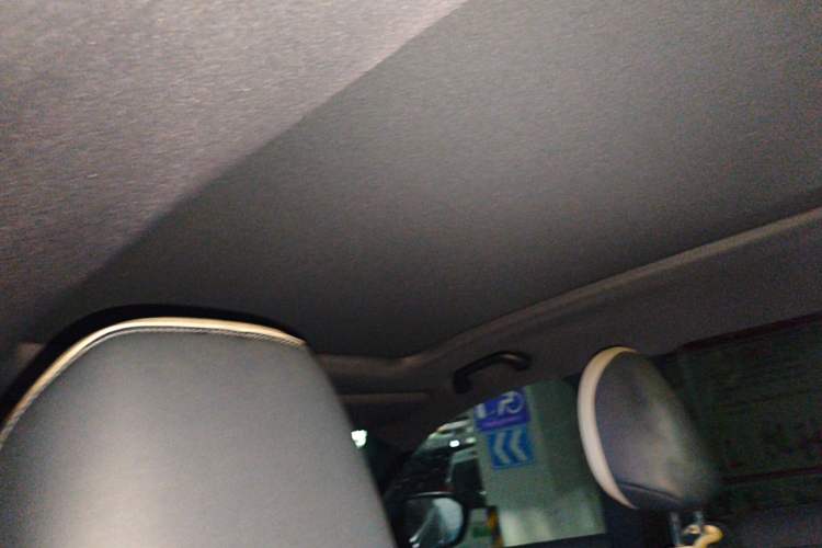 Used Ford Equator Sport 2022 Facelift EcoBoost 170 Prestige Model Headliner