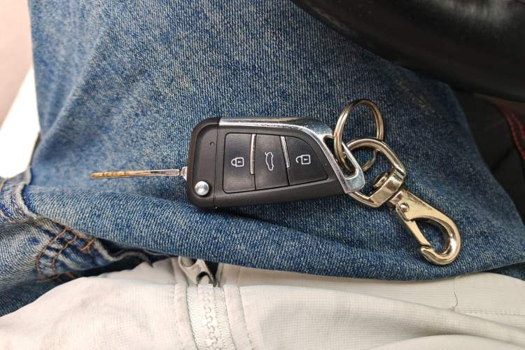 Used Hyundai Verna (older generation) 2014 1.4L Manual Smart GLS Trim
