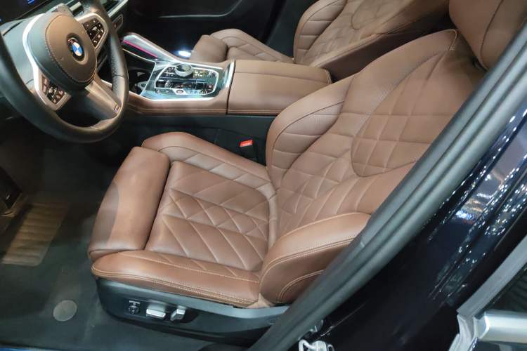 Used BMW X6 2023 xDrive40i M Sport Package Left Front Seat