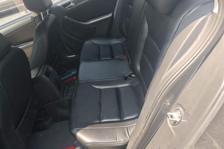 Used Volkswagen Sagitar 2012 1.6L Automatic Fashion Edition