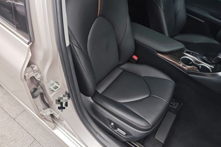 Used Toyota Camry 2019 Revised Version 2.0G Luxury Edition
