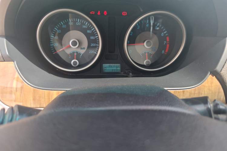 Used Buick Excelle 2015 1.5L Automatic Classic Model
